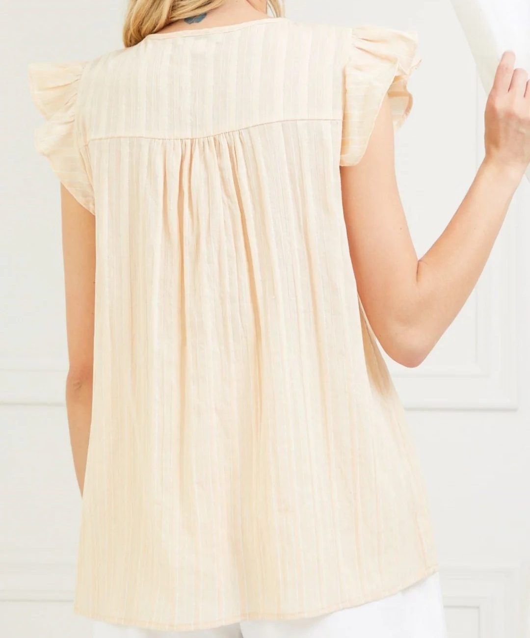 FLUTTER SLEEVE TOP
