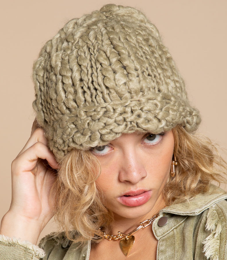 CHUNKY KNIT BEANIE