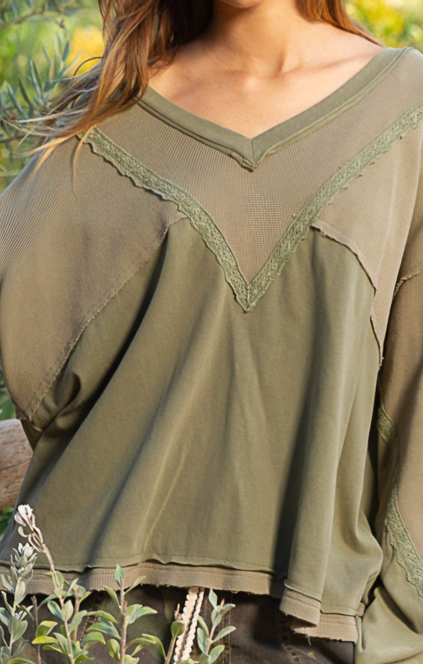 V-NECK LONG SLEEVE OVERSIZED FIT THERMAL TOP