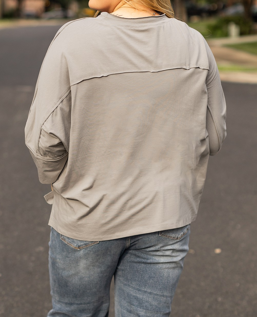 Grey Floral Star Patch 3/4 Sleeve Plus Size Top