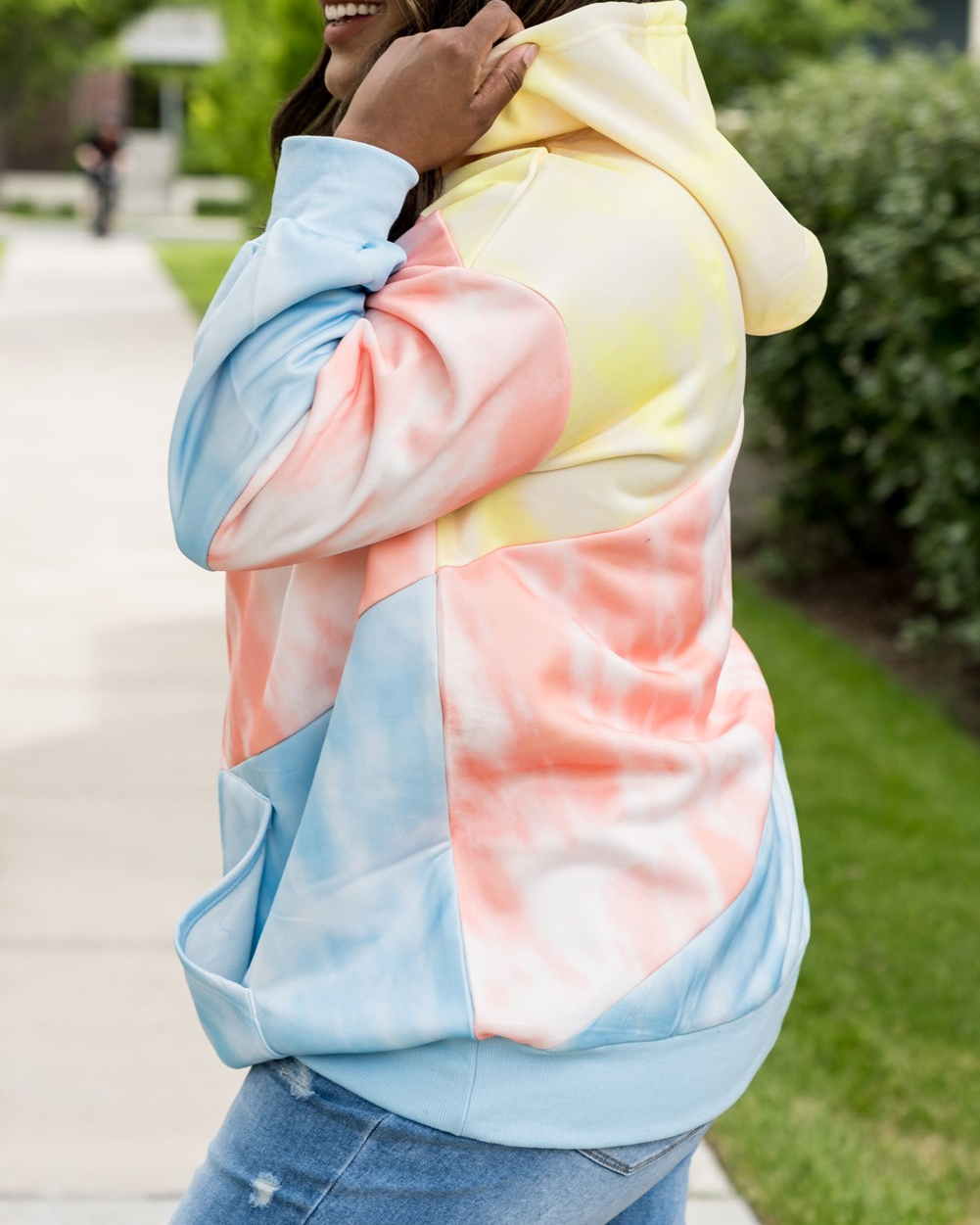 Sky Blue Colorblock Kangaroo Pocket Plus Size Hoodie