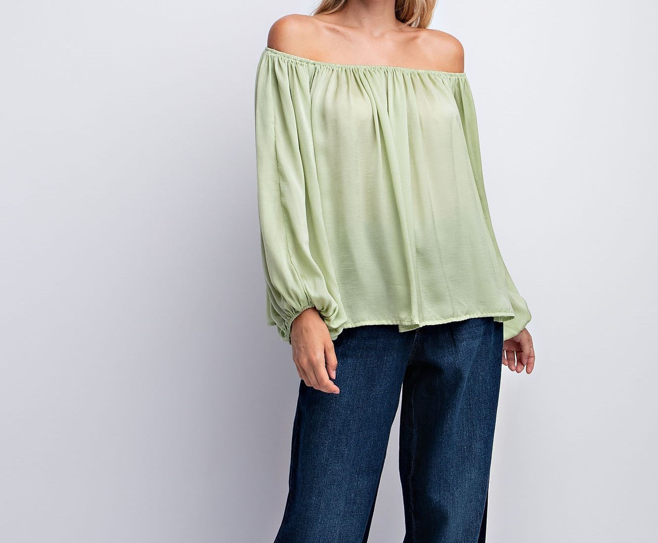 OFF THE SHOULDER PEASANT SOLID TOP