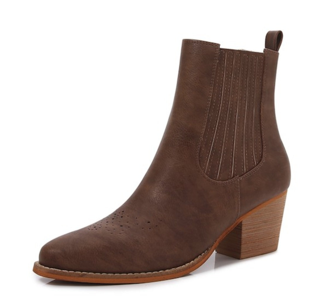 Melody Chelsea Ankle Boots – Chestnut